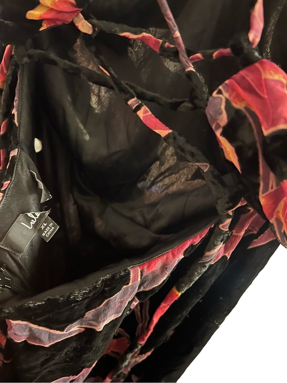 Lulu's Black Velvet Floral Burnout Wide-Leg Jumpsuit with Rose Print XL - Picture 7 of 7